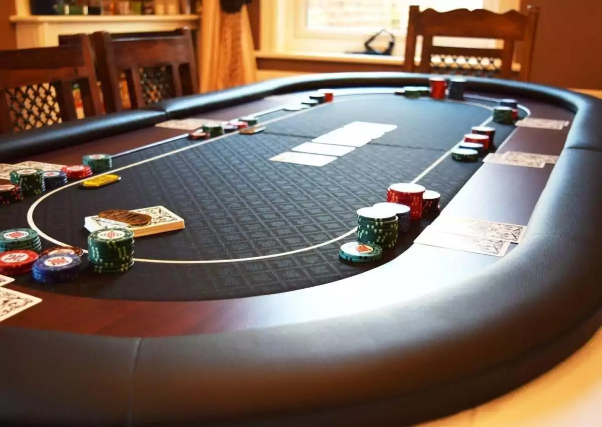 How to choose the perfect Poker Table for your entertainment Room